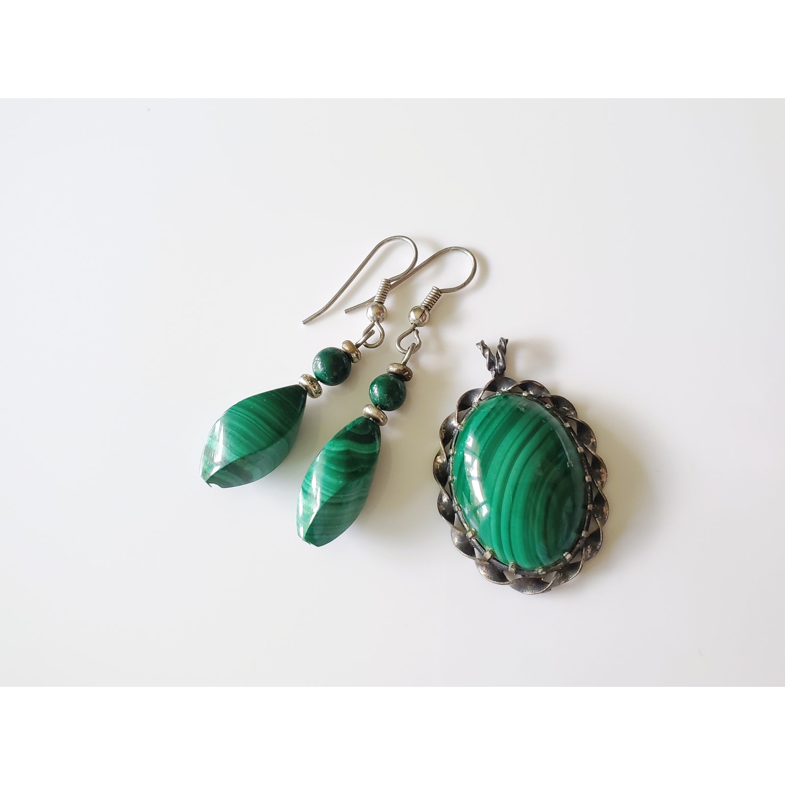 Vintage Sterling Silver Malachite Pendant And Earring Set 65$